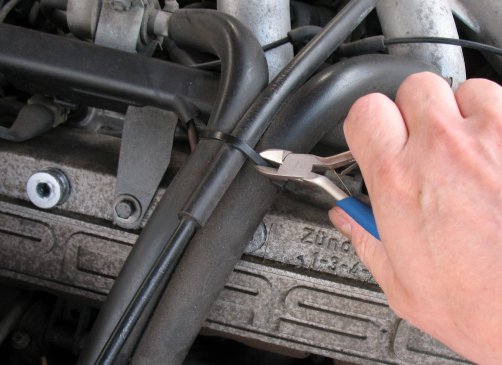 Porsche 944 Fuel Rail